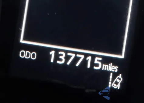 2018 Toyota Camry Le z USA, uszkodzony, nr VIN 4T1B11HK1JU523373